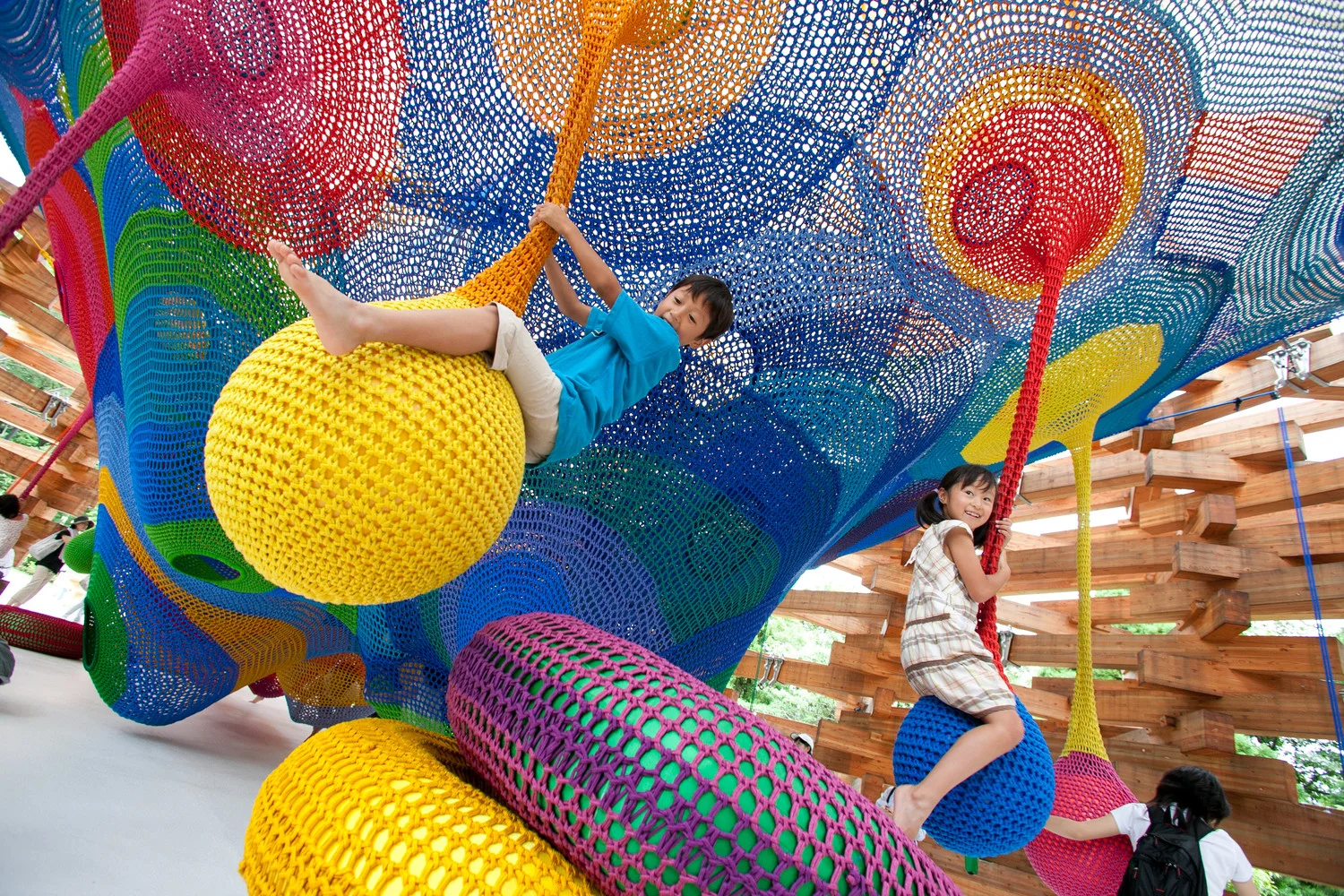 Wonder Space II, by Toshiko Horiuchi MacAdam. Photo © Masaki Koizum .