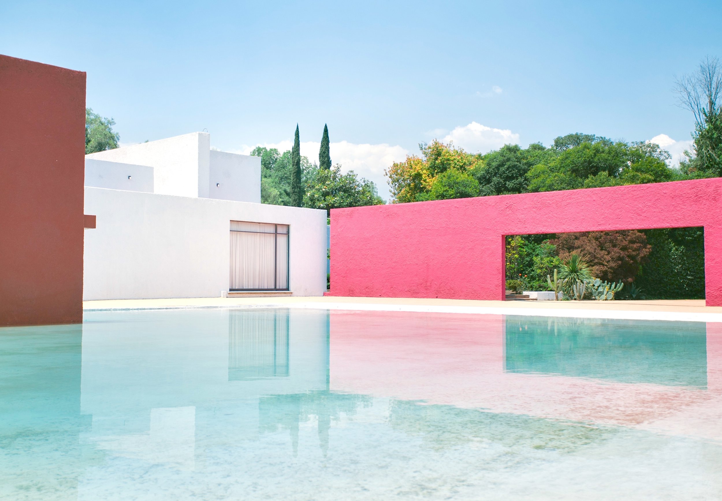 Volterre Loves: The Colorful Repose of Luis Barragán's Architecture ...