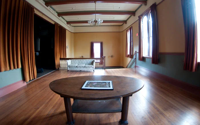 Eliot Hall, Foyer