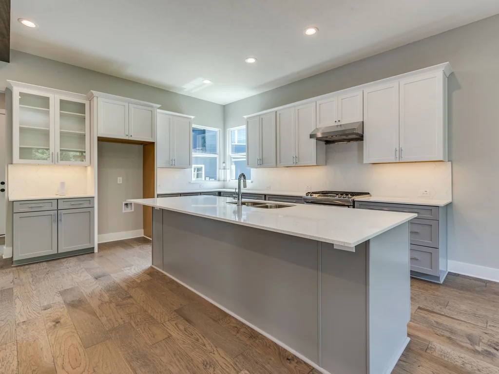 11kitchen.jpg