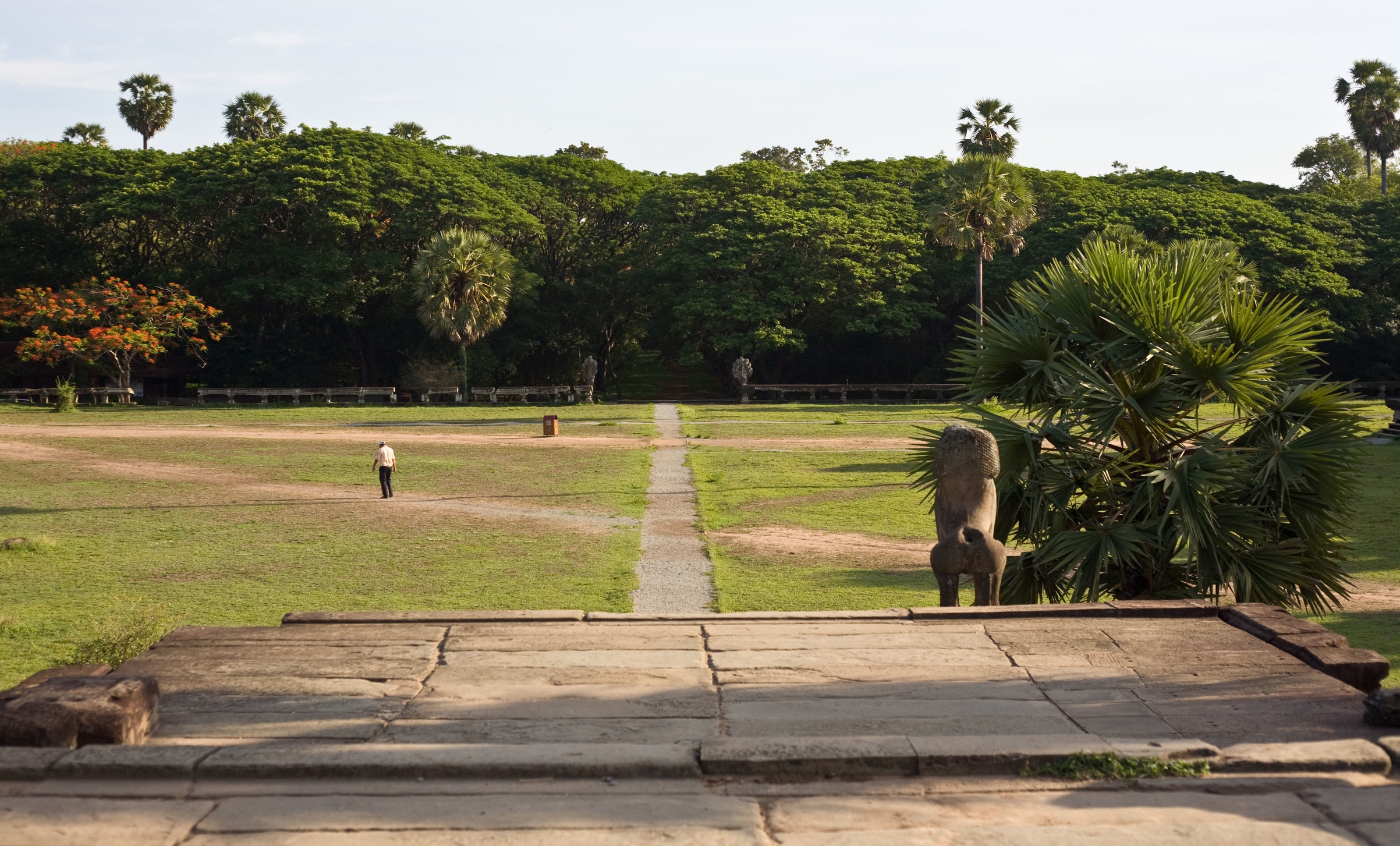 AngkorTemples03.jpg