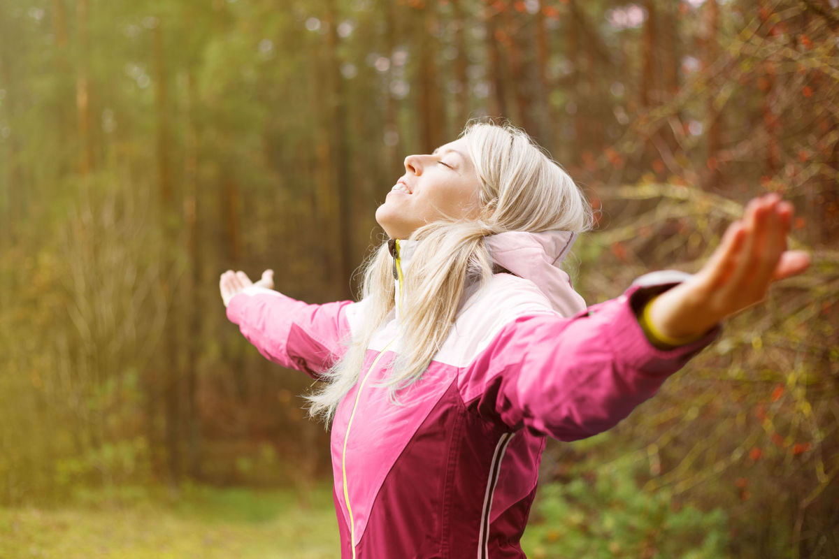 CTW A study reports that those who walk in nature report less brooding, “quieter” brains and improved moods, compared to those who walk in urban settings.