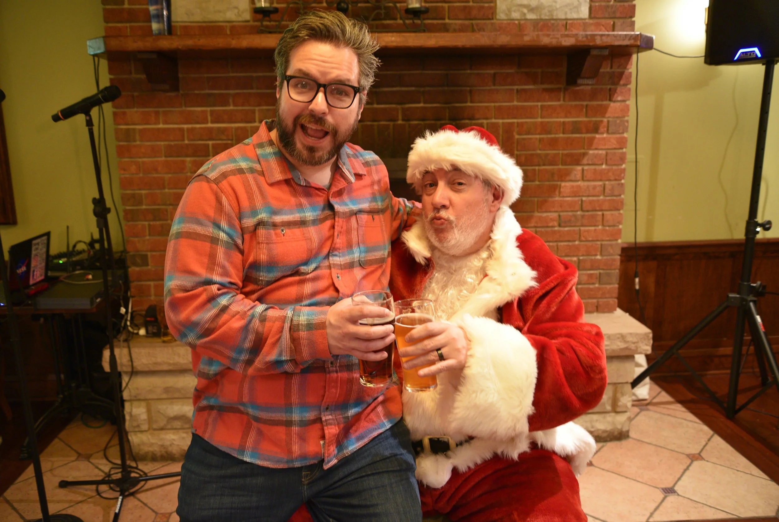  Audience members got to take photos with Drunk Santa during the intermission of Ghostlight Ensemble’s  fifth Holiday Cabernet , held on Dec. 17, 2023, at Mrs. Murphy &amp; Sons Irish Bistro.  (Photos by Maria Burnham)  