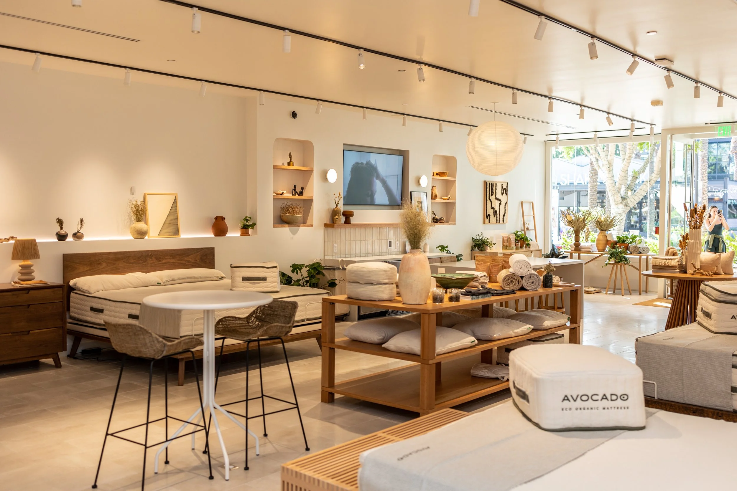 082_Avocado_Scottsdale_AZ_Opening.jpg