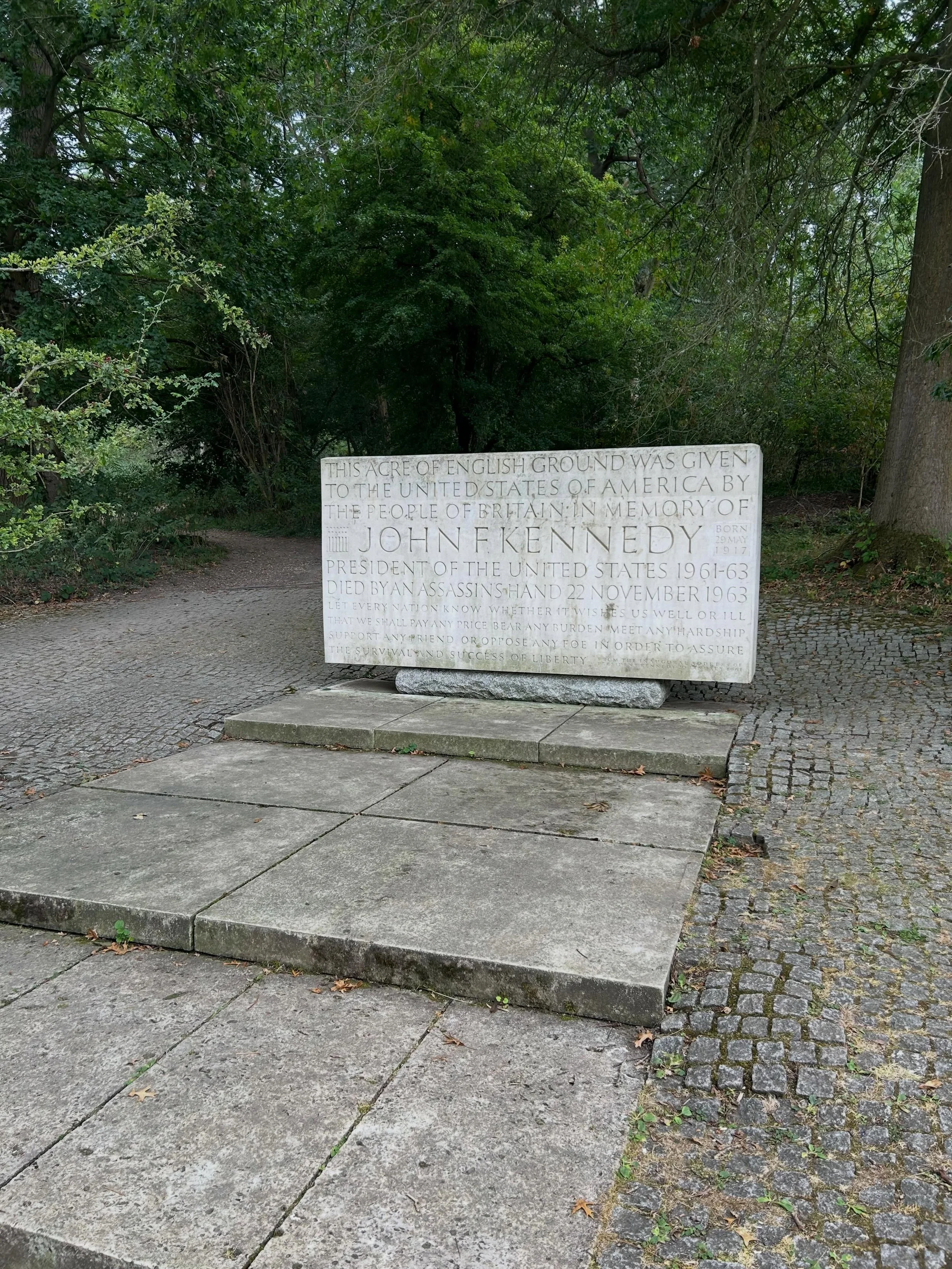 Ahead of my book launch on Tuesday (!), I wrote about the JFK Memorial at Runnymede for @travelandleisure, and this story represents a real full-circle moment. I met @alishaprakash, who edited the article, way back when we were working at DailyCandy 