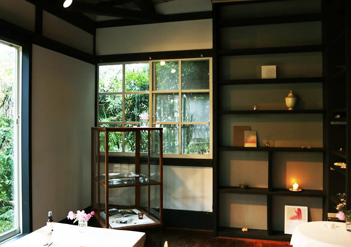 セッションのお知らせ

遅くなりましたが、12月
セッションのスケジュール
更新しました✨✨

12月は、

2日、3日、4日、5日、7日 

22日、25日、26日、27日

9日間　OPENいたします

2025年も、終わりに近づいてきましたね

今年は、心身ともに大変なひとも多かったのはないでしょうか？

わたしも、なかなかでした～😖
洗濯機のなかで、何度も、ジャブジャブ洗われた感じです&hellip;

大きな変容のときですね💫💫

最後の締めくくりとして
ヒーリングとリーディング