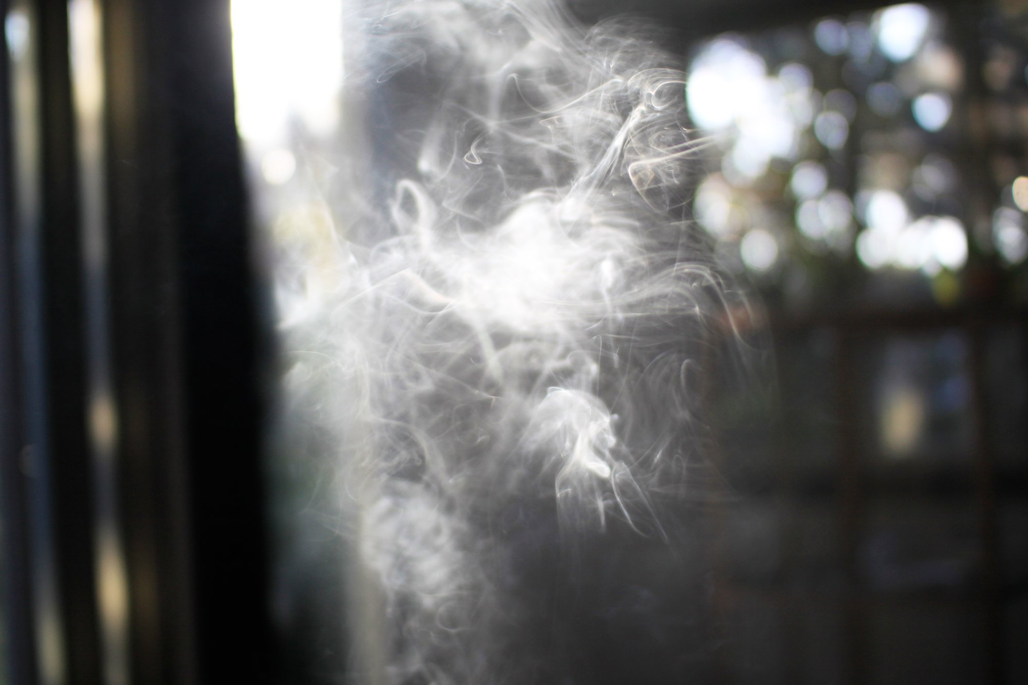 今日は、節分ですね
明日は、立春　季節の節目

わたしたちの
エネルギーのことをすこし

わたしたちは、
目に見える　肉体と目に見えない
エネルギー体で出来ていて

エネルギー体は、
大まかに　エーテル体　アストラル体で構成されています
（もっと細かく分けているひともいますよ）

体（たい）は、
ひとまとまりになっているというイメージ

エーテル界のエネルギー
アストラル界のエネルギー

それらが　ひとまとまりになっている
そんなイメージです～

だから、死後は、
肉体は、この地上へ
エネルギー