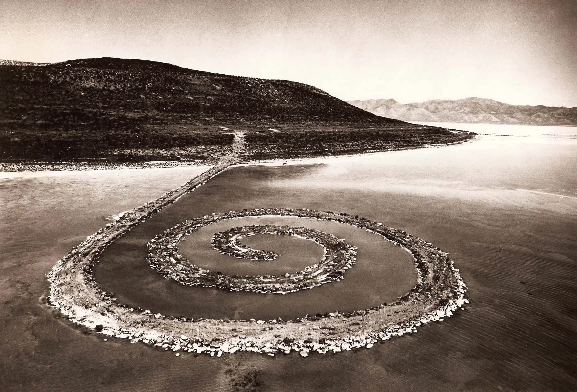 Spiral Jetty.jpg