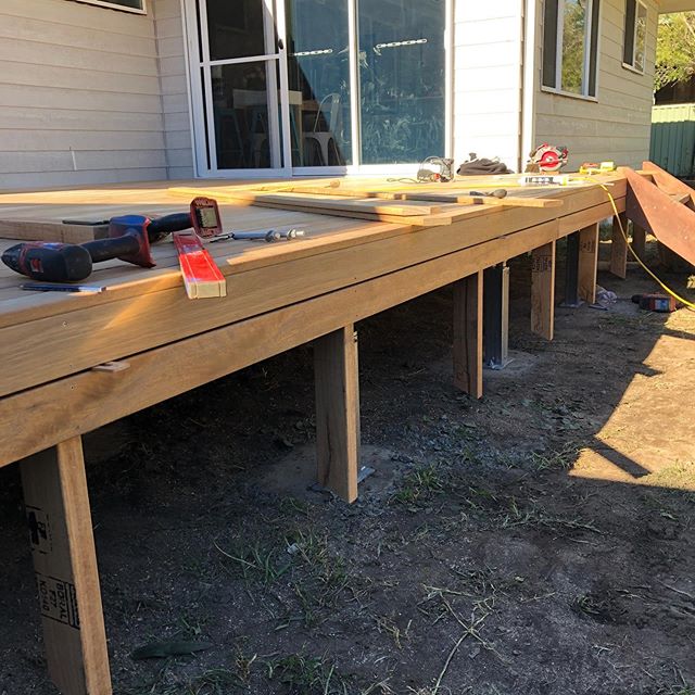 Punched out this deck @az.construction so quick didn&rsquo;t have time to take a starting pic #deckbuilding #centralcoastbuilder #timberdecking #carpenter