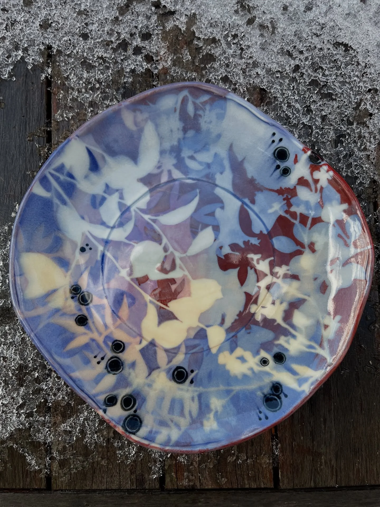 Swipe to see the transformation before and after glazing. ☺️ This one will be in the shop Dec 10th at 7pm EST.
#ceramics #pottery #underglaze