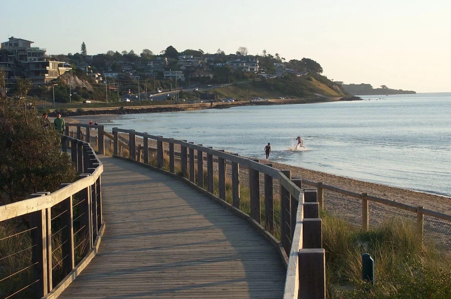 Olivers_Hill,_Frankston,_Australia,_viewed_from_boardwalk.jpg