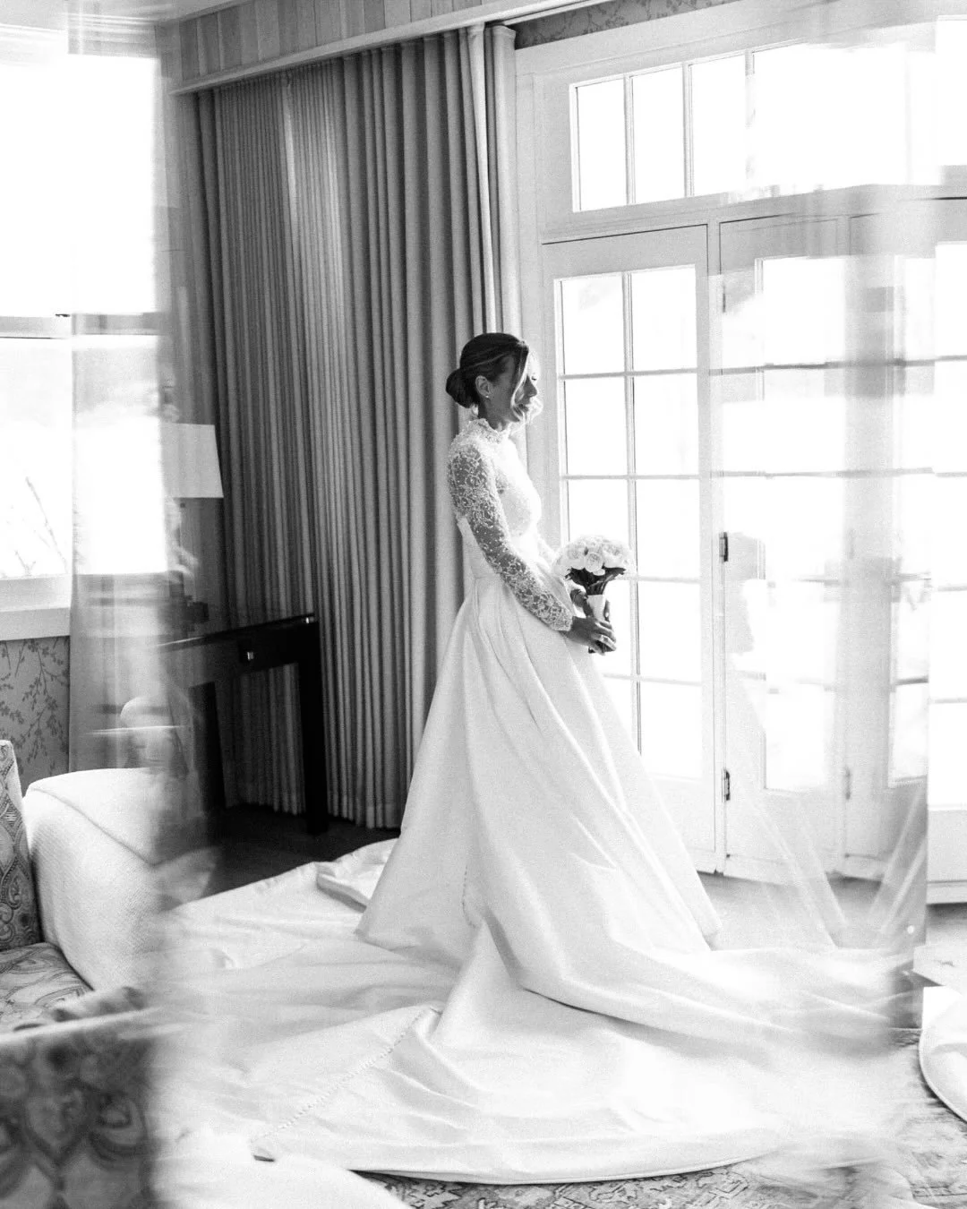 Une série en noir et blanc regroupant quelques-uns de nos moments préférés du mariage hivernal de C & D, au magnifique Manoir Hovey.
.
.
Some of our favorite moments from C & D’s winter wedding at Manoir Hove