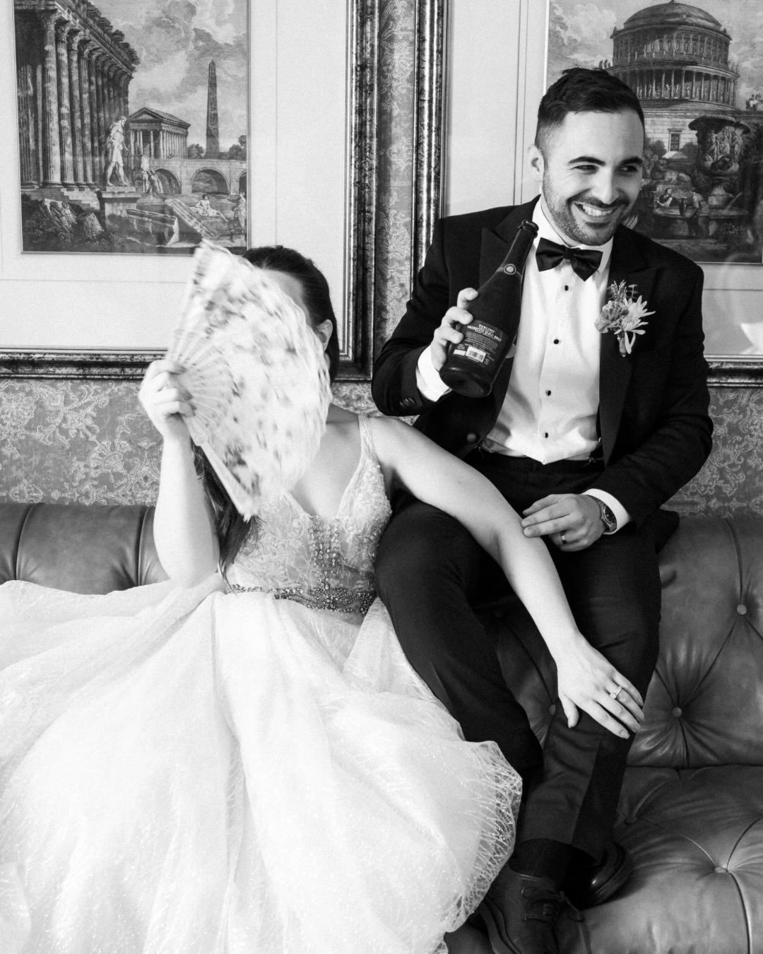 Votre mariage devrait vous ressembler.
Pas parfait. Pas stag&eacute;. 

Ce qui pr&eacute;vaut par dessus tout c&rsquo;est votre connexion et la libert&eacute; d&rsquo;&ecirc;tre vous-m&ecirc;me Que &ccedil;a veuille dire danser comme des fous, rire &