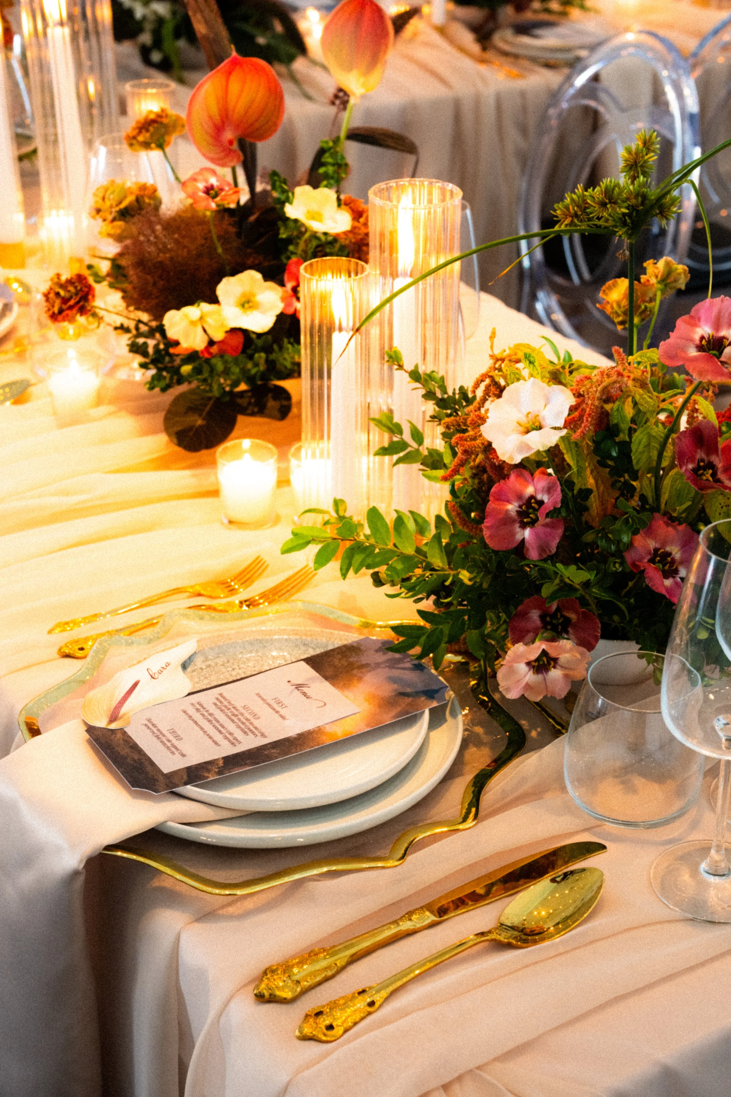 elegant-wedding-tablescapes--charles-et-annie-photographie.jpg