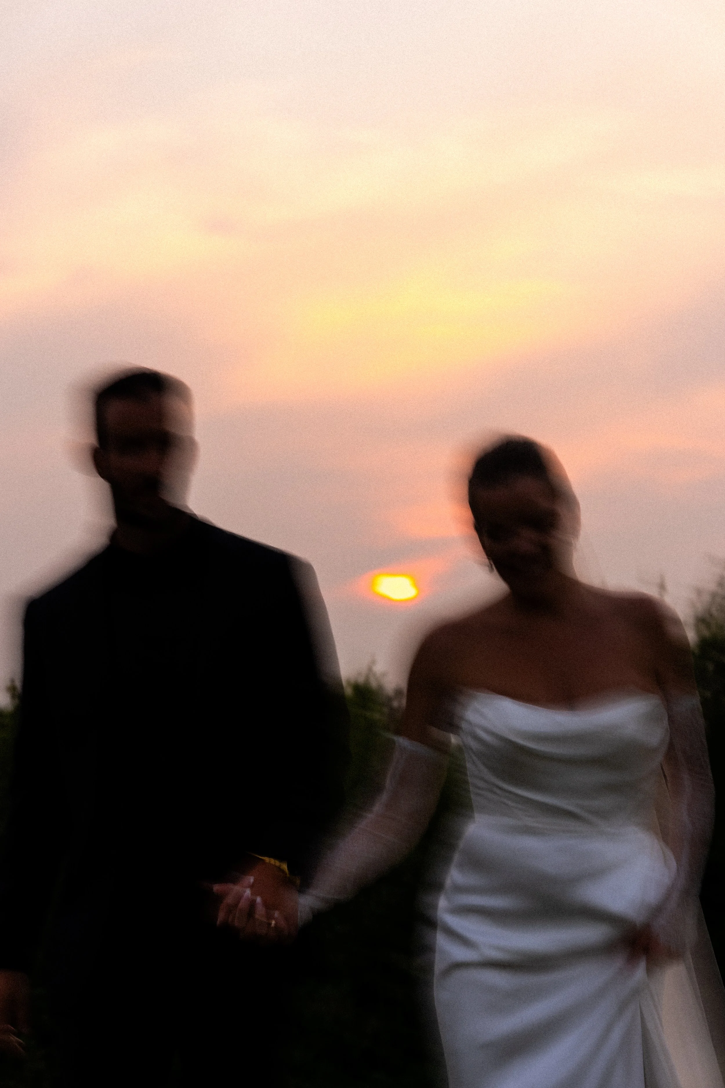bride-and-groom-candid-sunset-portraits-charles-et-annie-photographie.jpg