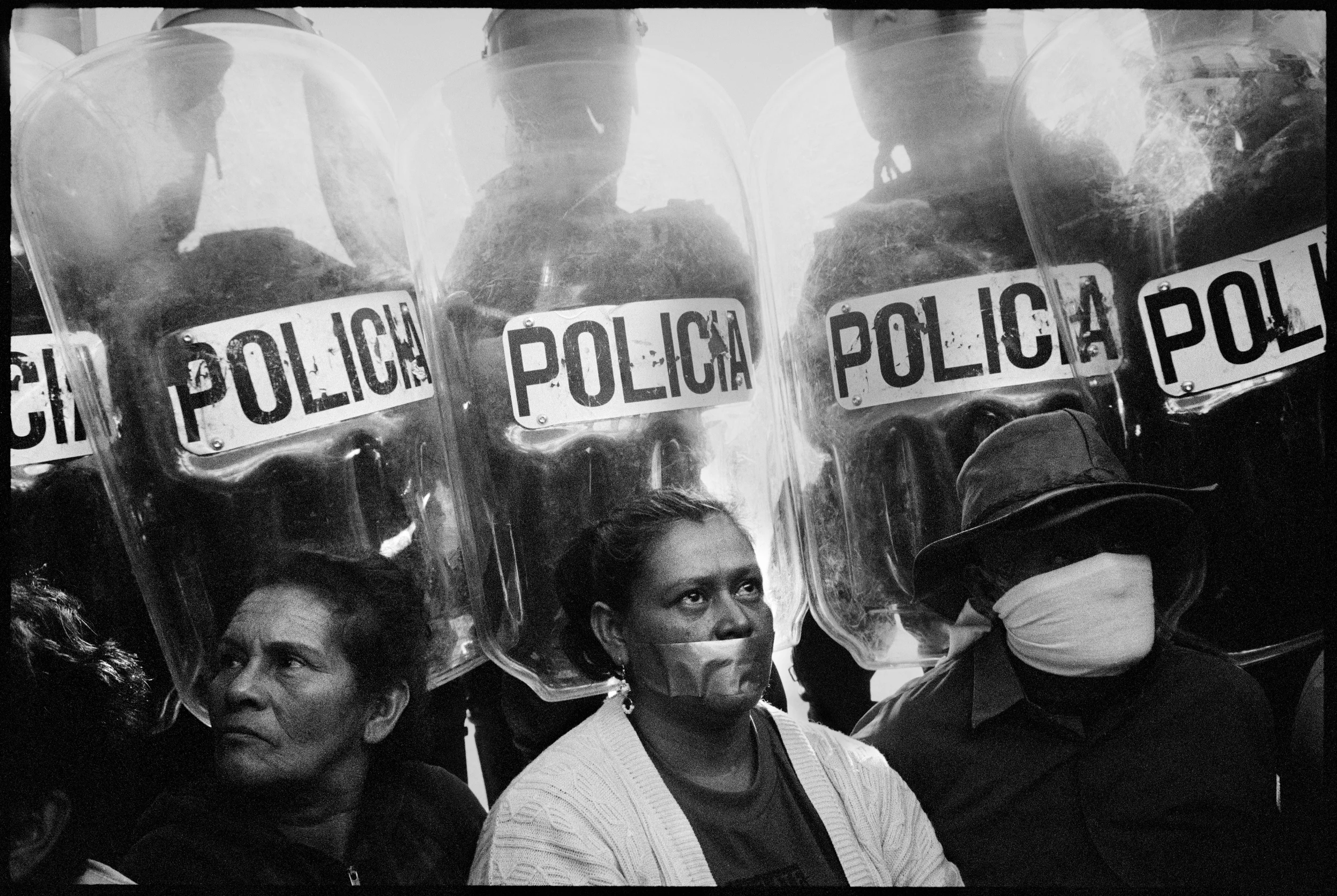  Squatters protest land title disputes.&nbsp; 