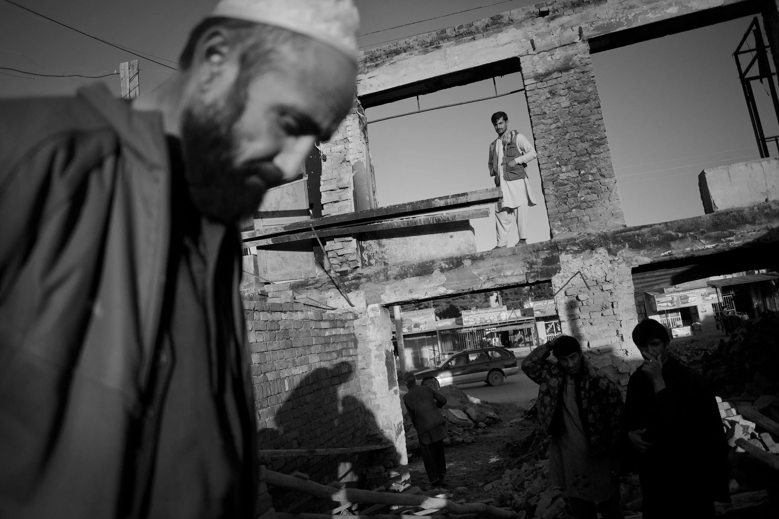  Rebuilding after airstrikes.&nbsp; 