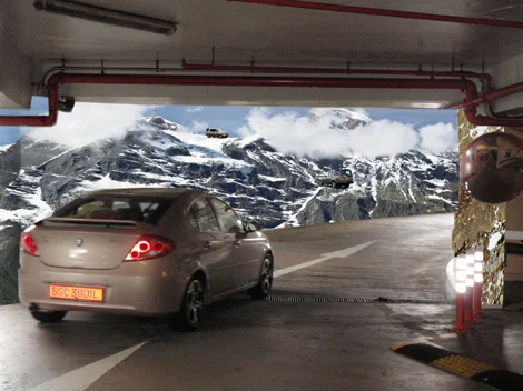 Landrover Carpark.jpg