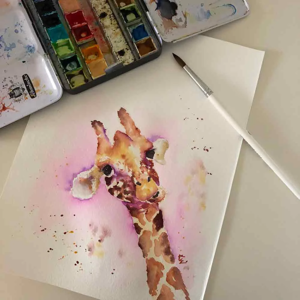 Giraffe-2-looking-at-you-desk-kw.jpg