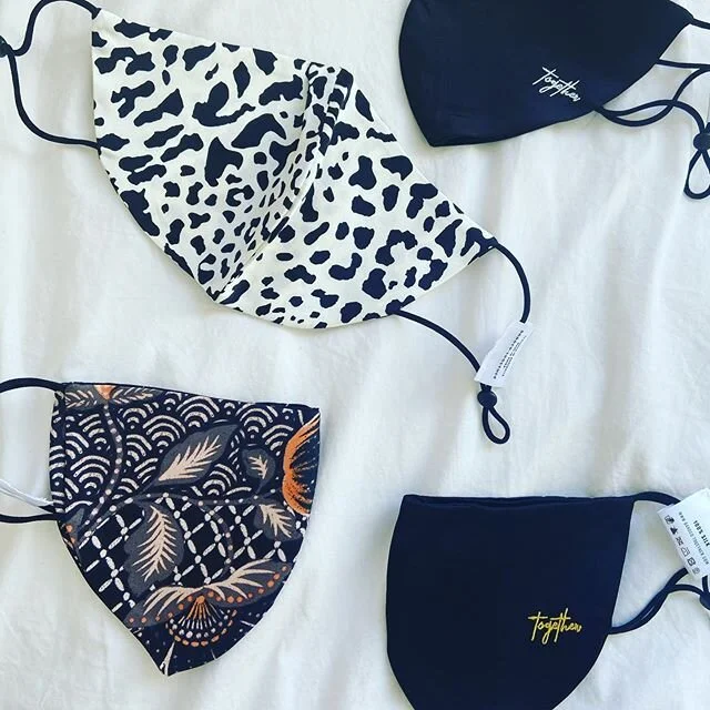 The incredible Dana Burrows of @bandedtogether_official is overachieving as always. She&rsquo;s making these super chic silk masks, and mine arrived just in time for my first trip to the office tomorrow. The silk she uses washes like a dream and are 