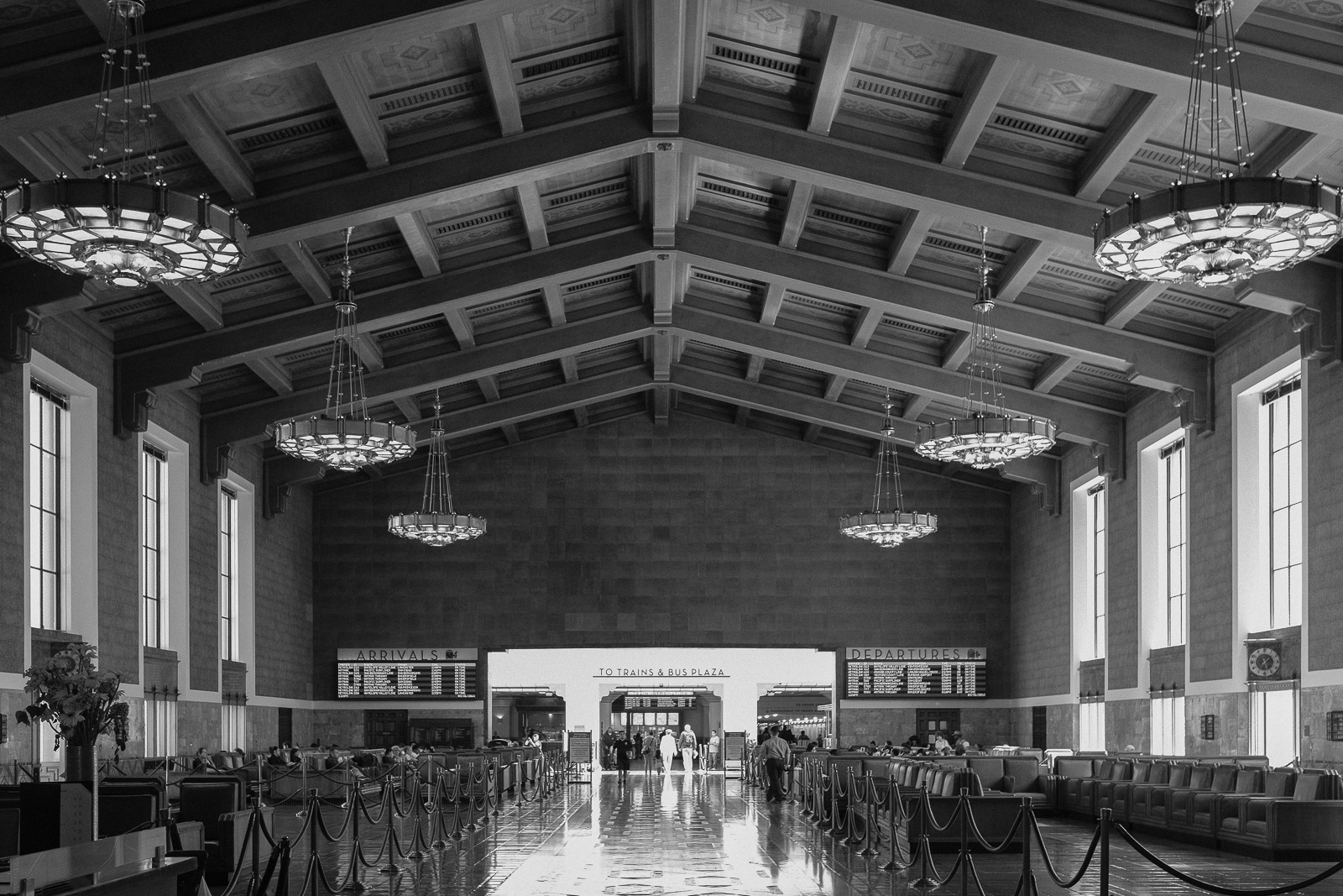 Fuji X-Pro 2, XF 23mm f/1.4R - 1/80, f/4, ISO 800 - ACROS Film Simulation