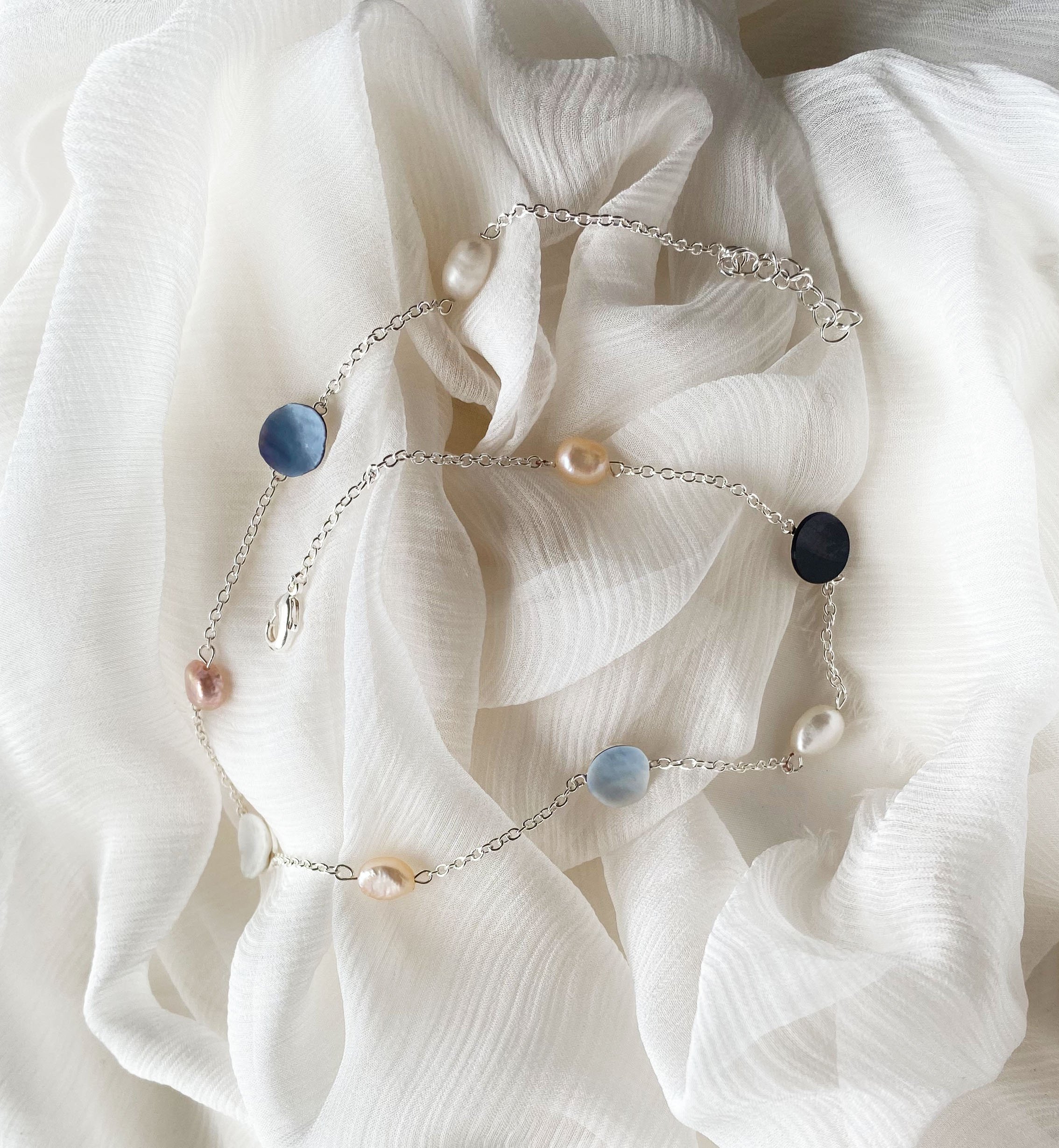 Symphony Pearl necklaces Ostron pärl halsband silver Ida Lundberg.jpg