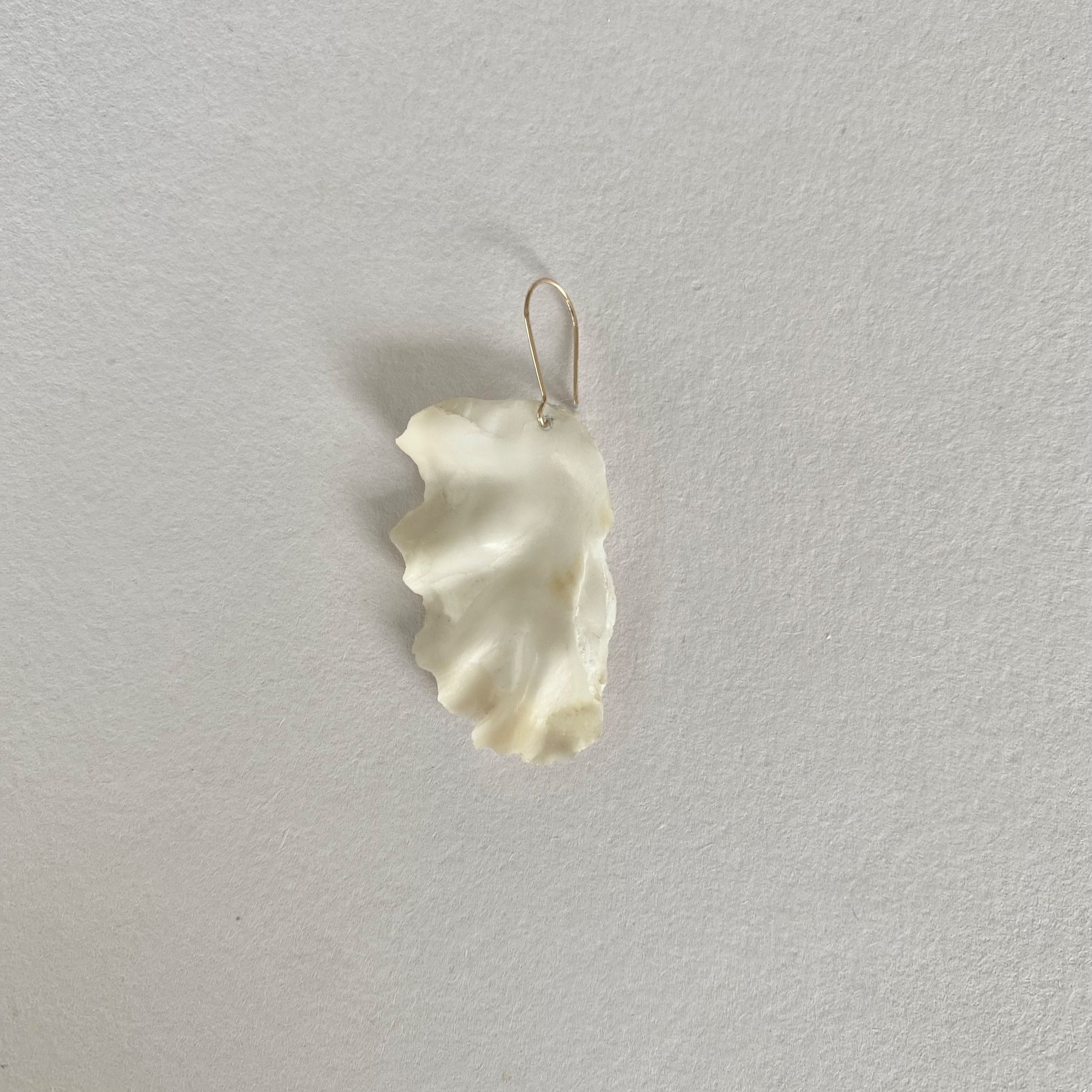 OYSTER EARRING