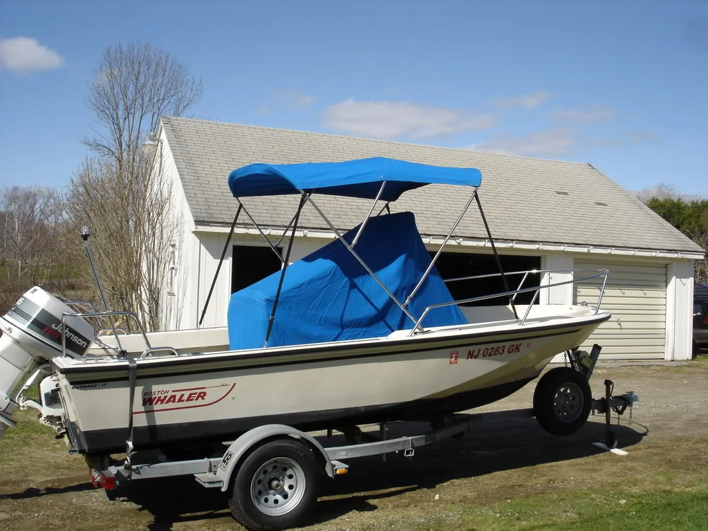 1993BostonWhaler17Outrage022.jpg