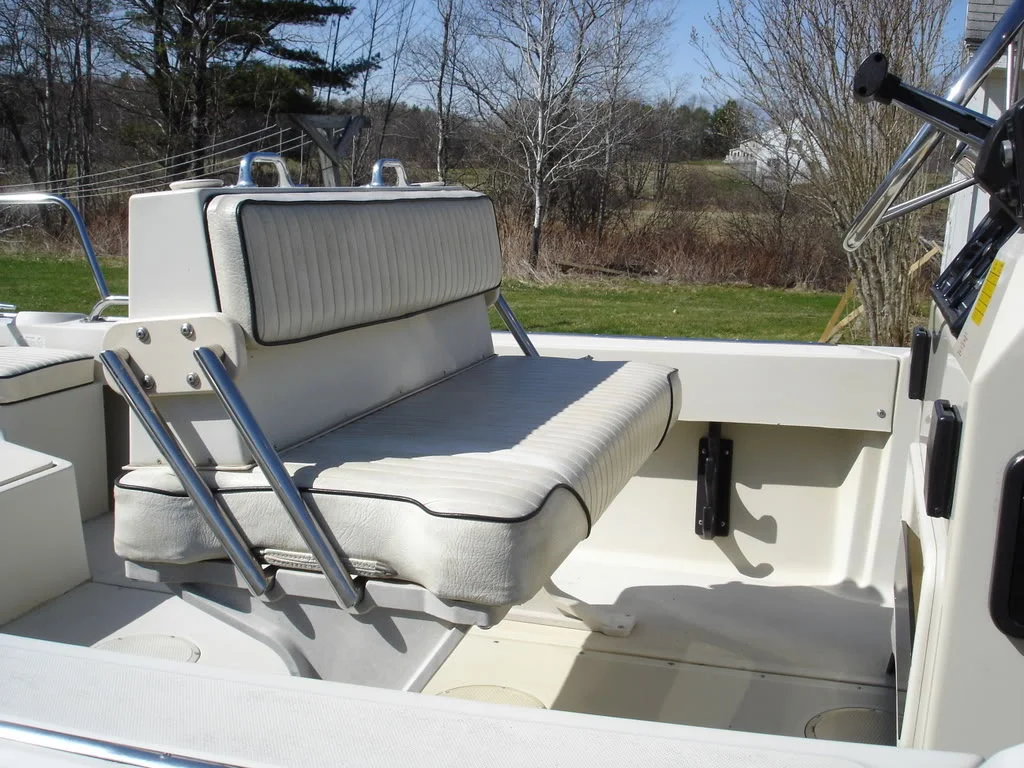 1993BostonWhaler17Outrage035.jpg