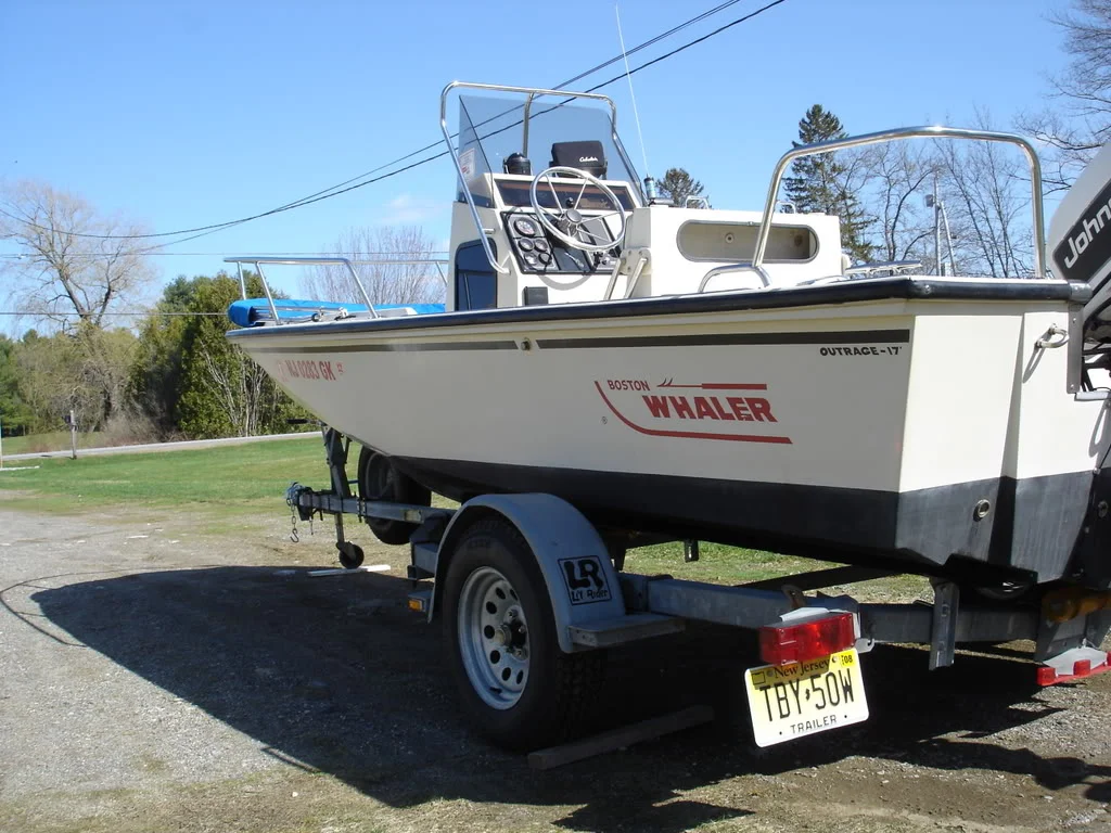1993BostonWhaler17Outrage038.jpg