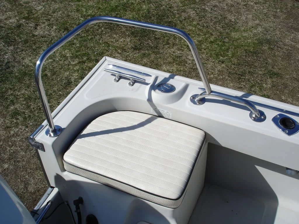 1993BostonWhaler17Outrage048.jpg
