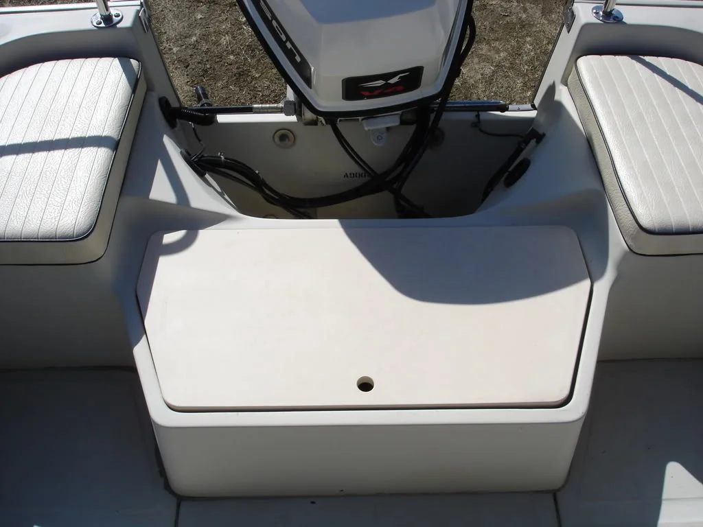 1993BostonWhaler17Outrage049.jpg