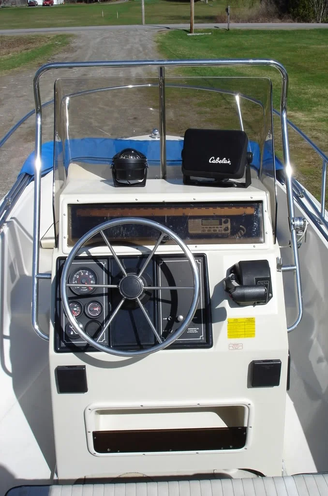 1993BostonWhaler17Outrage026.jpg