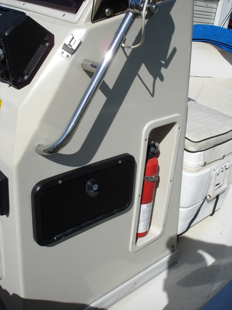 1993BostonWhaler17Outrage033.jpg
