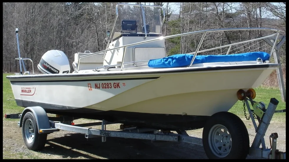 1993BostonWhaler17Outrage042.jpg