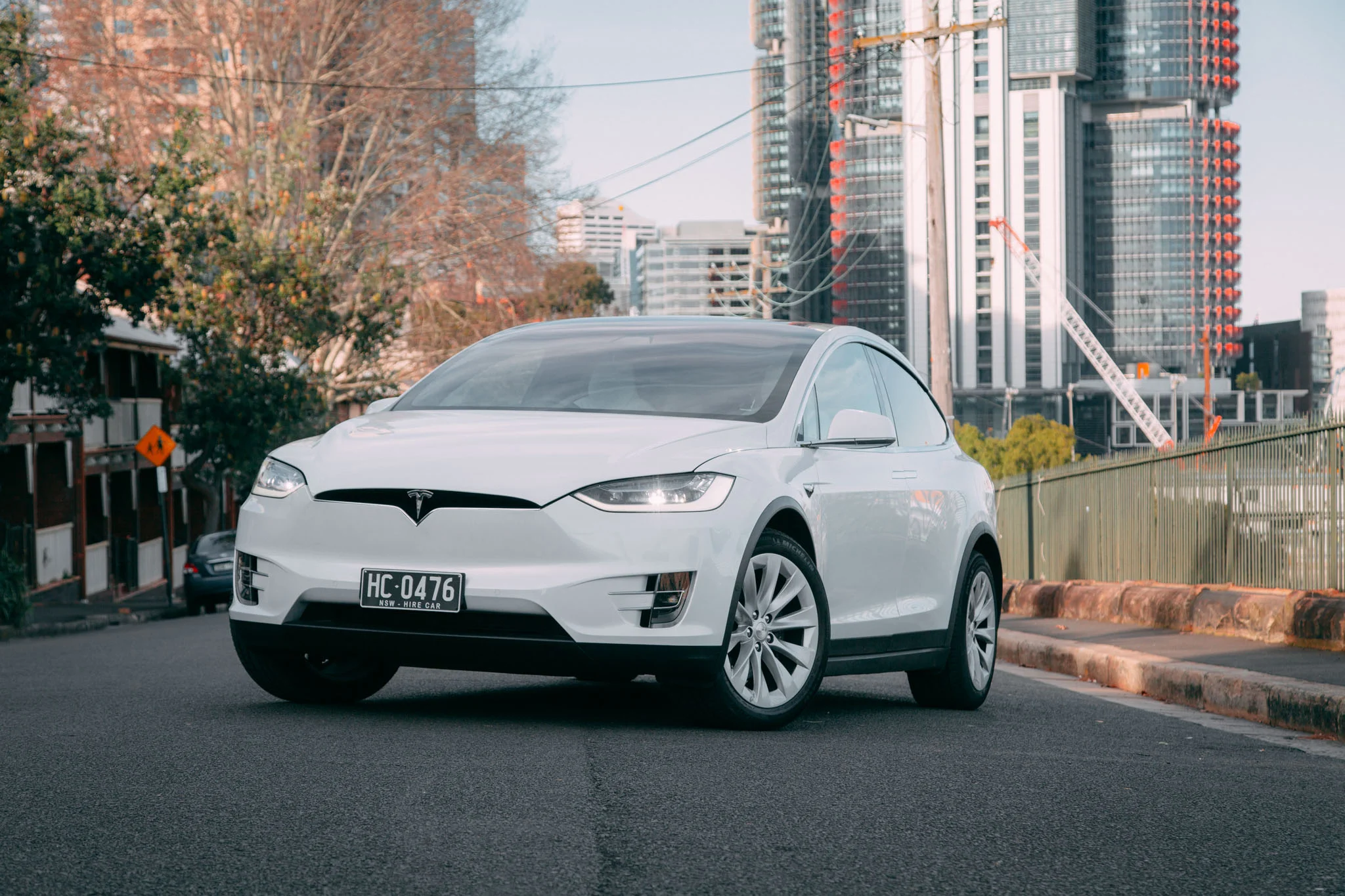 Tesla_x.jpg