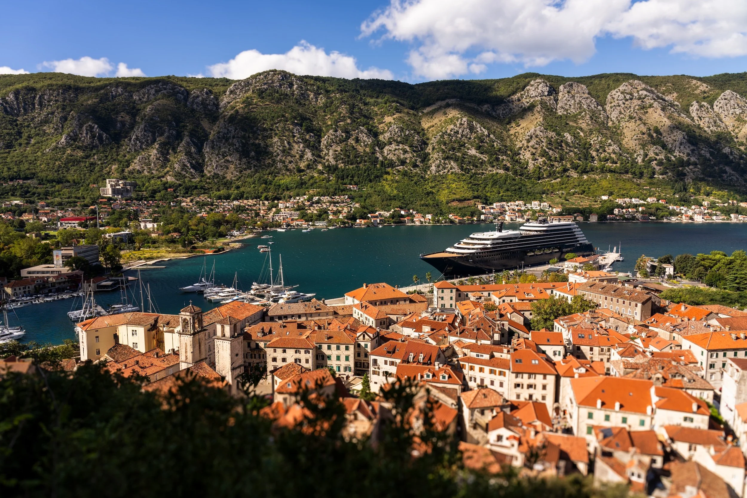 Kotor and Yacht 0807.jpg