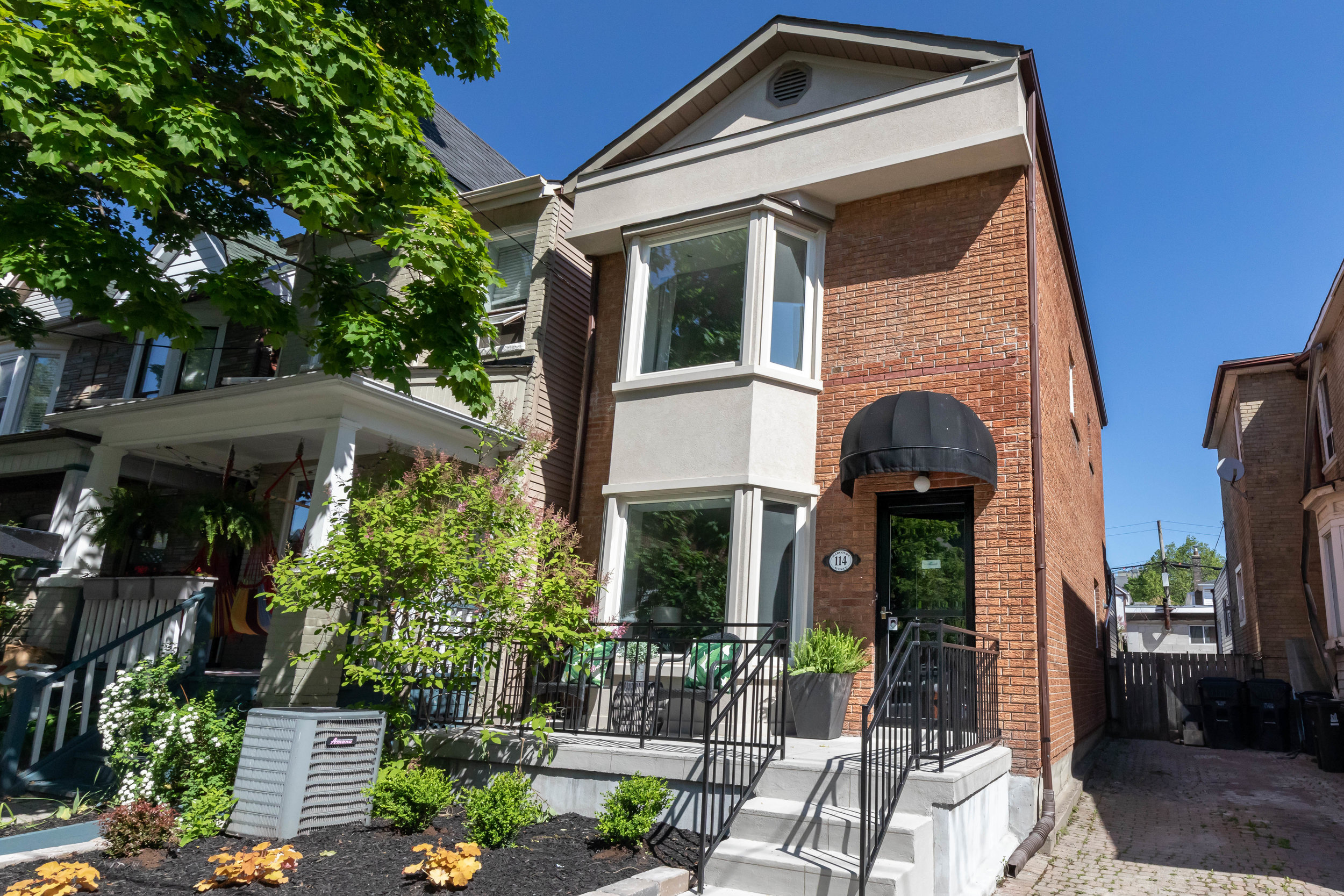 SOLD! 114 Harcourt Ave