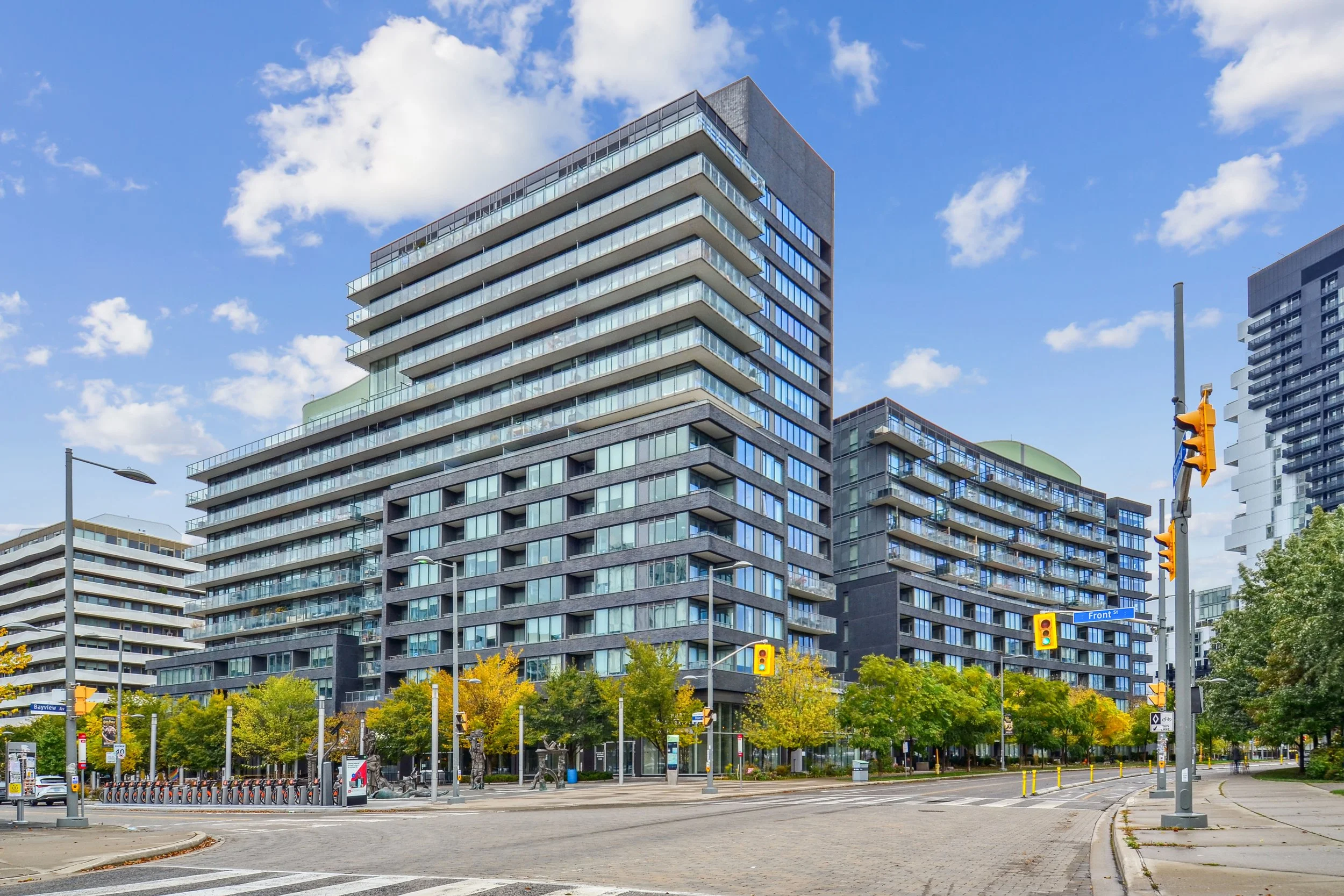Just Listed: N810-120 Bayview Avenue, Toronto