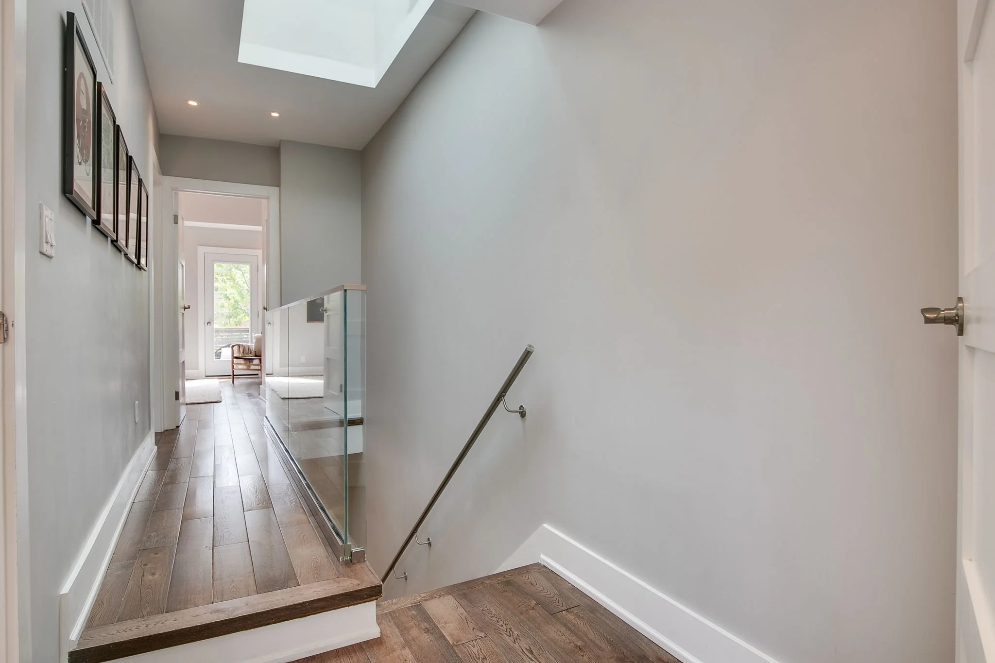 26-web-or-mls-23_001_Upper Hallway.jpg