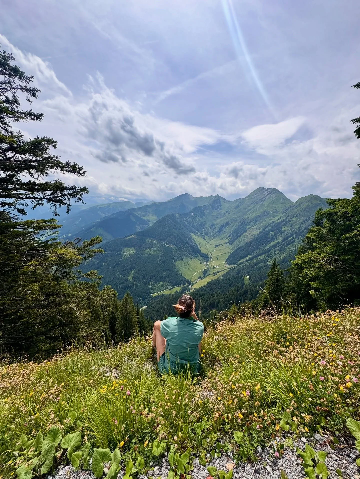 Back in a previous lifetime, I was married to someone else.

And there&rsquo;s a little story from that time that still sticks with me as a real aha moment.

We were planning our wedding for September, and I had this very clear vision for how I wante