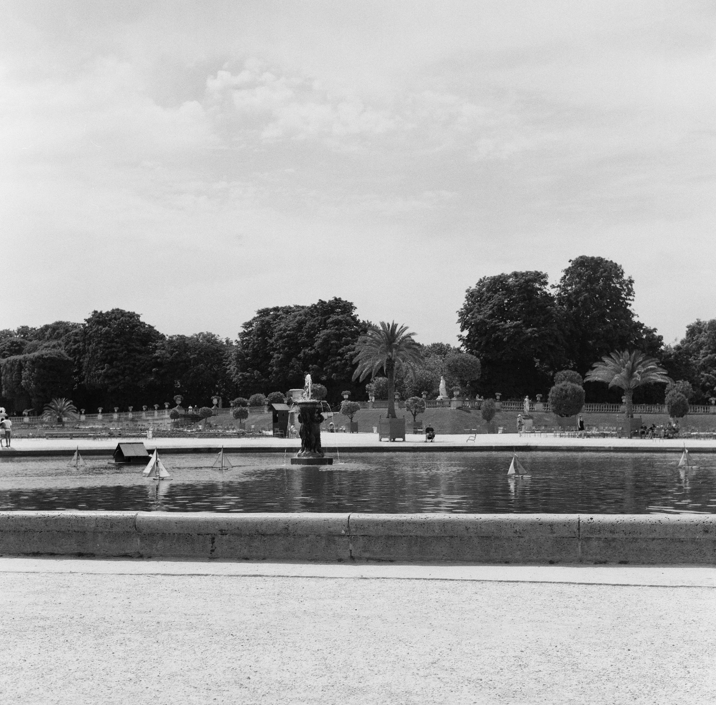Toy boats in the fountain (2019) Jardin du Luxembourg