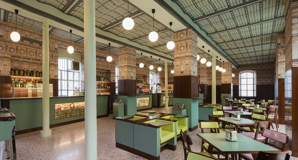 «Bar-Luce»-Fondazione-Prada-1.jpg