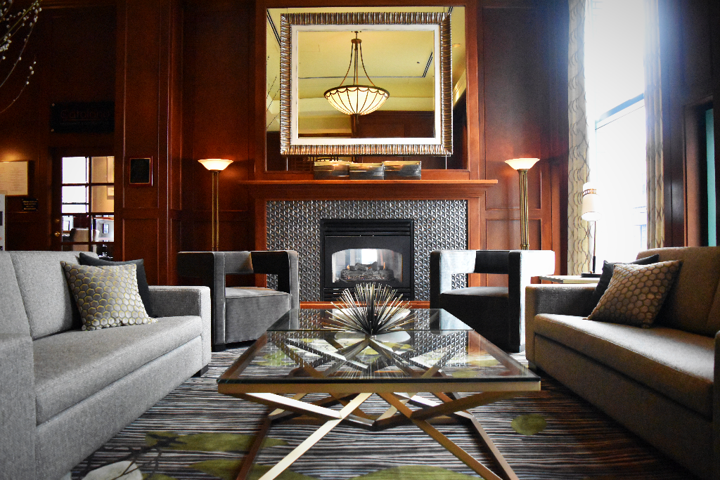 Magnolia hotel is not only luxurious, but the service is superb!