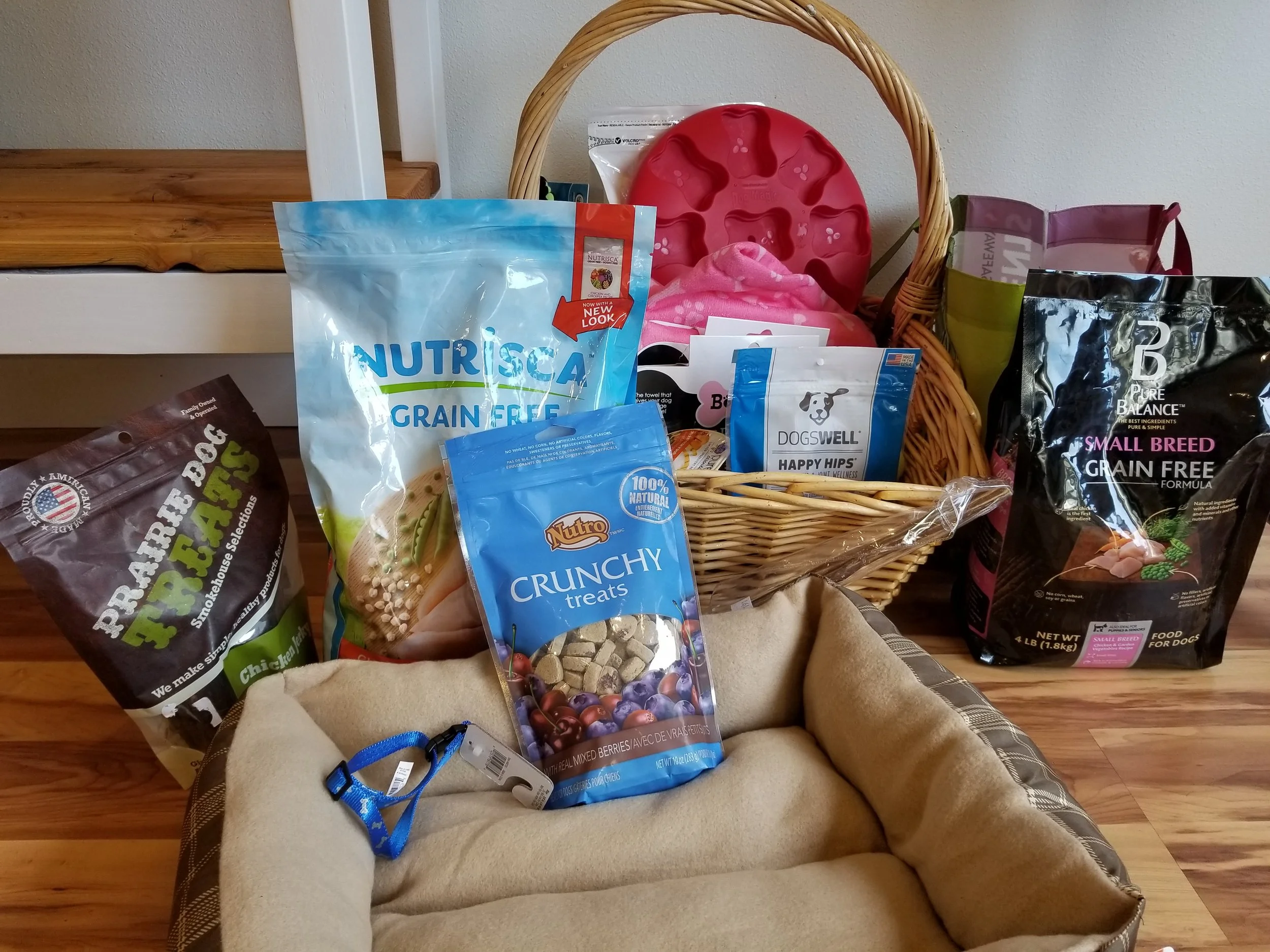 On Thanksgiving Day, I gave a donation based Mat Pilates class where clients could bring donations to benefit Senior Dog Rescue of Philomath. It made my day when people showed up bearing gifts for senior dogs in need. We will continue to collect donation items through December 25. Please email me for more information if you wish to participate. Nothing is too small.