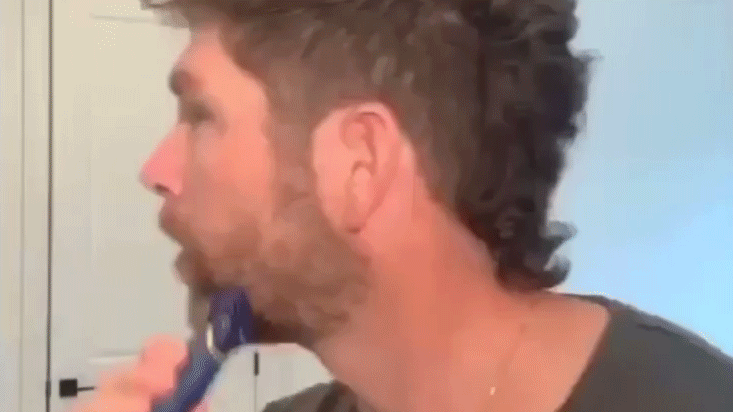 04_Chris_04.gif