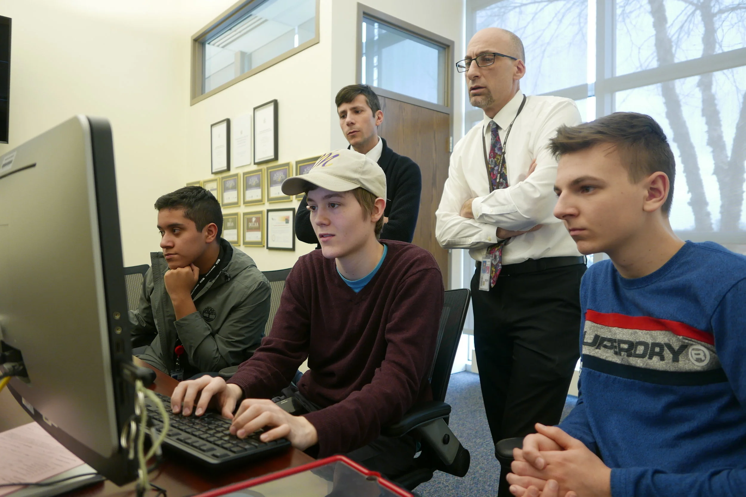 District 214 helps students build skills through new Youth Apprenticeship program 