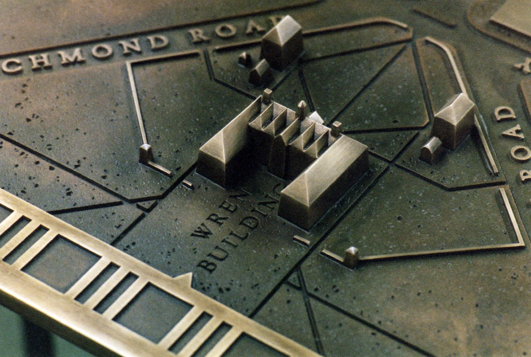 colonial-williamsburg-bronze-map-wren-building.jpeg