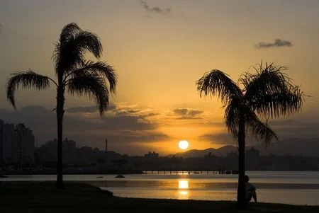 Sunset 123RF 635357_s.jpg