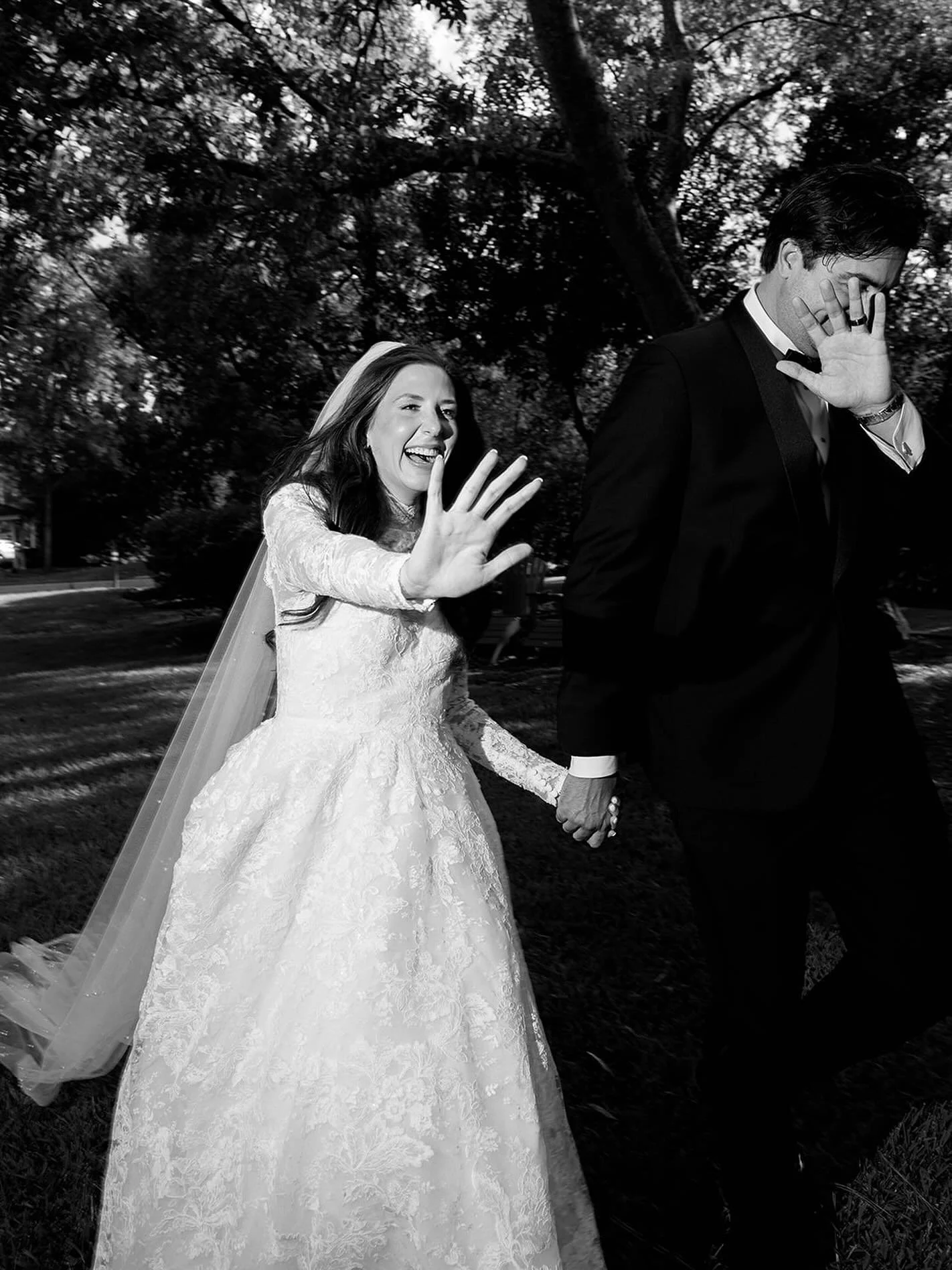 No paparazzi, please! 😉 

Planning: @abs_rutherford for Kelly Doonan Events
Photography: @laneparkerweddings 
Beauty: @etoillyartistry 
Venue: @houstonianhotel